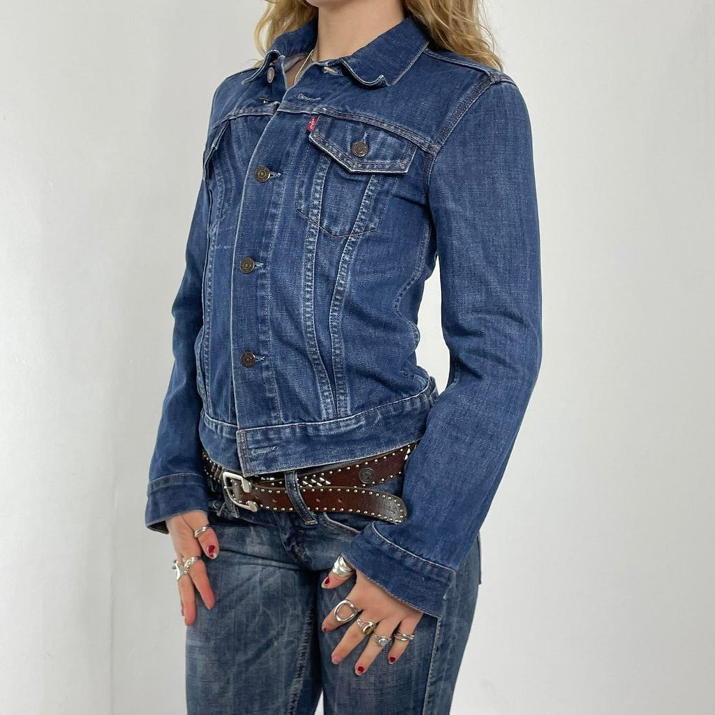 Vintage levis deep blue denim jacket