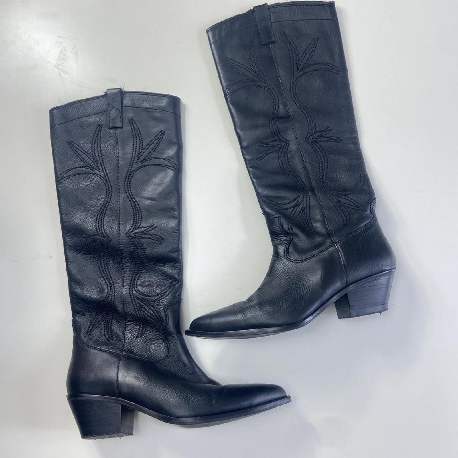 Vintage black patterned cowboy boots