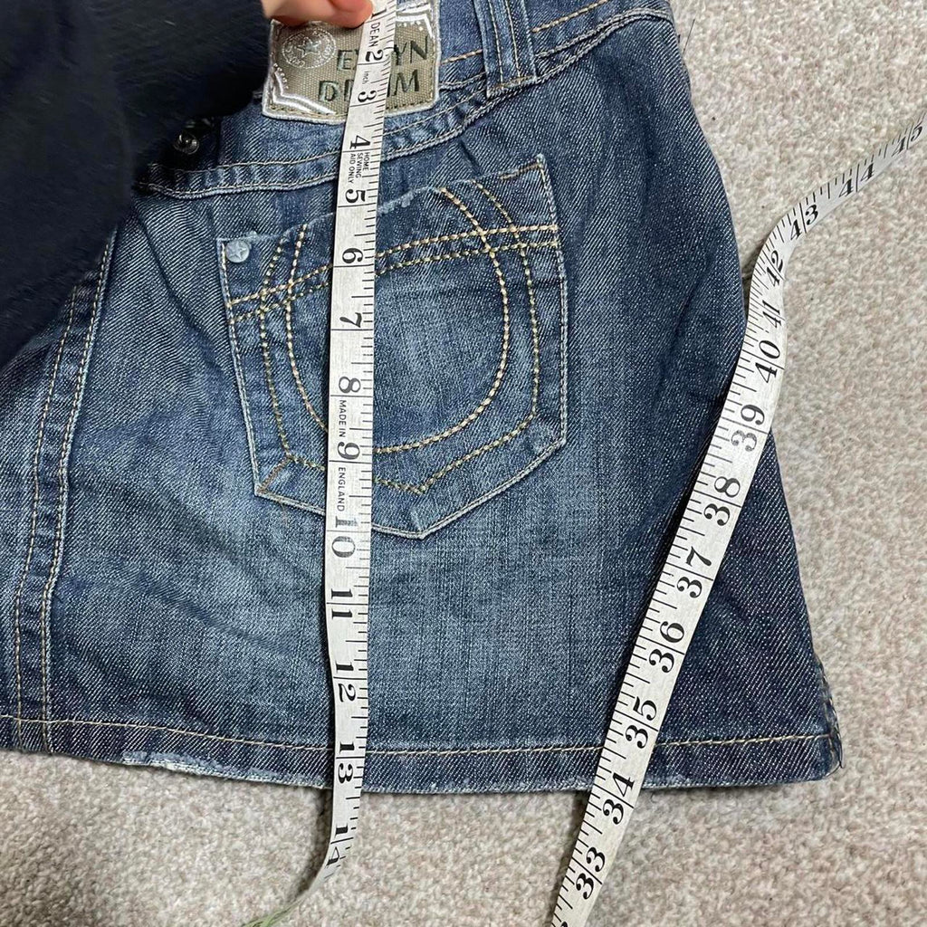 Y2K denim lowrise pleated contrastiching mini skirt with patches embroided on the back