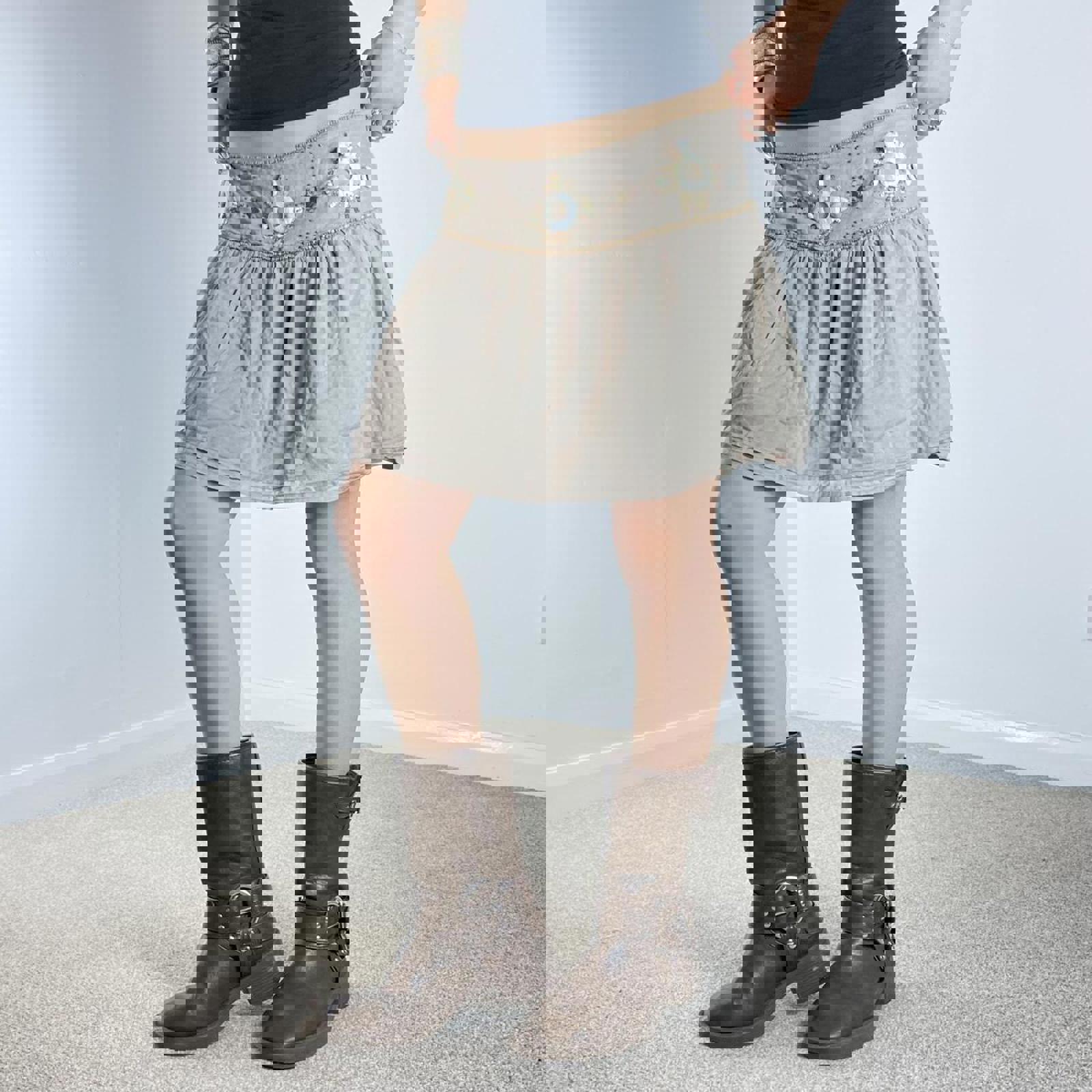 00's light brown stunning beaded and shell detailed mini skirt