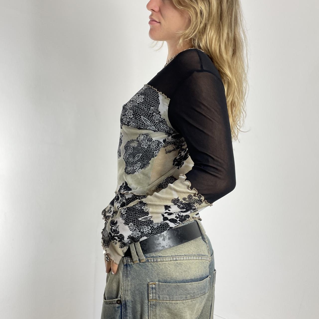 Mesh grey/bluish patterned boat-neck top