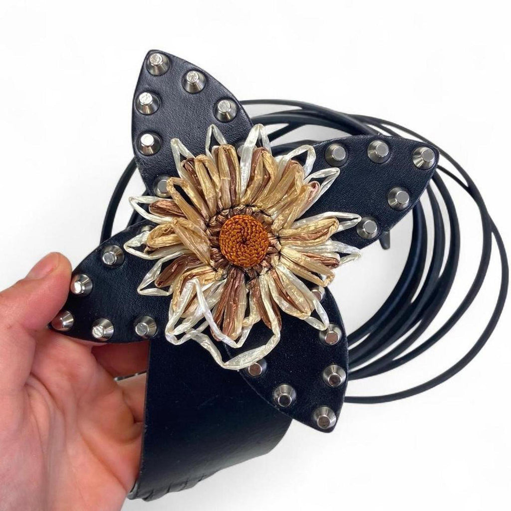Black thich chunky star studded belt