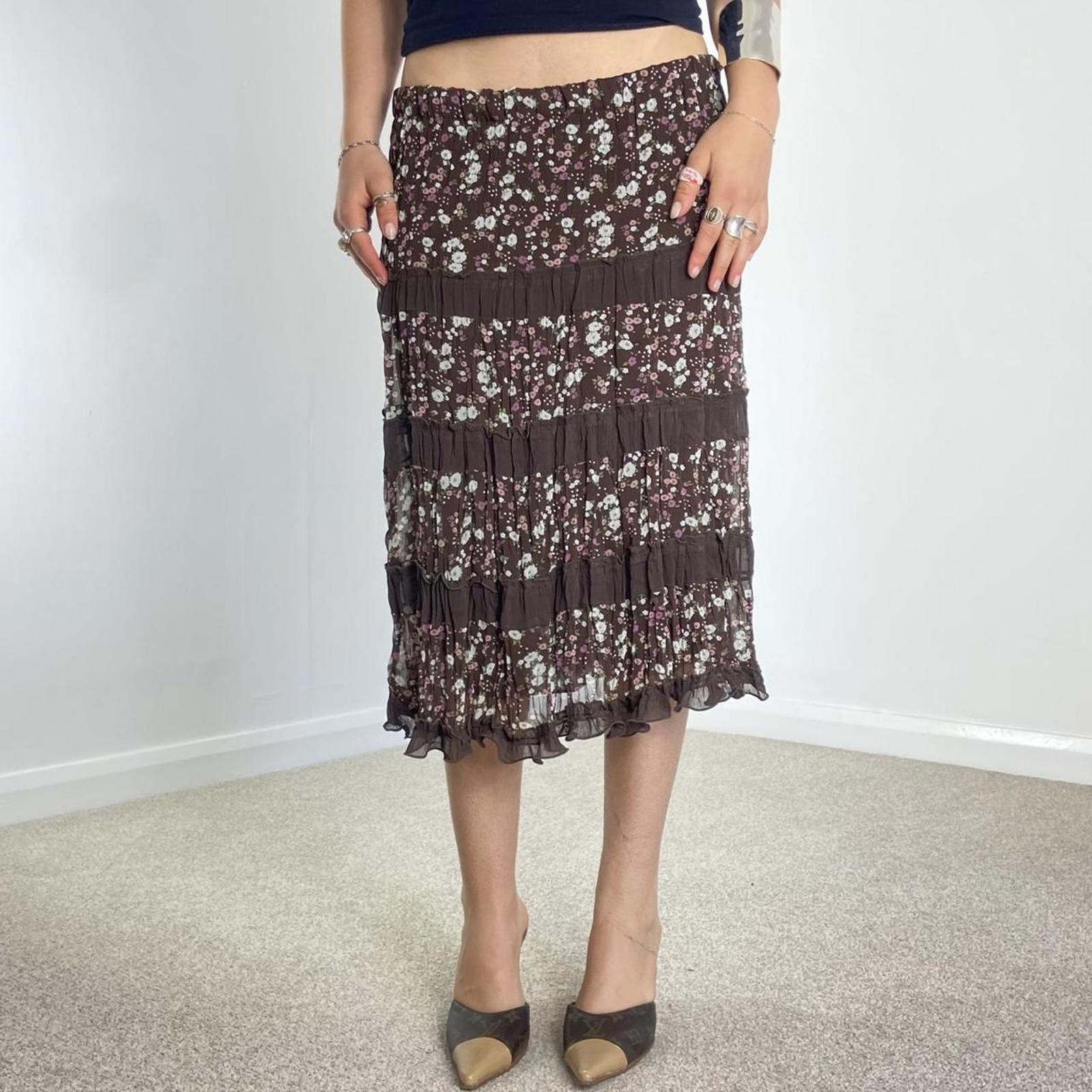 Vintage brown floral tiered midi skirt with little pink flowers and brown mesh !! SOOO prettyyyy