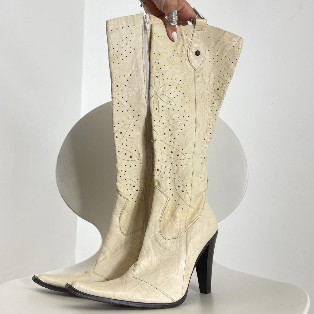 Cream vintage patterned high-heeled boots