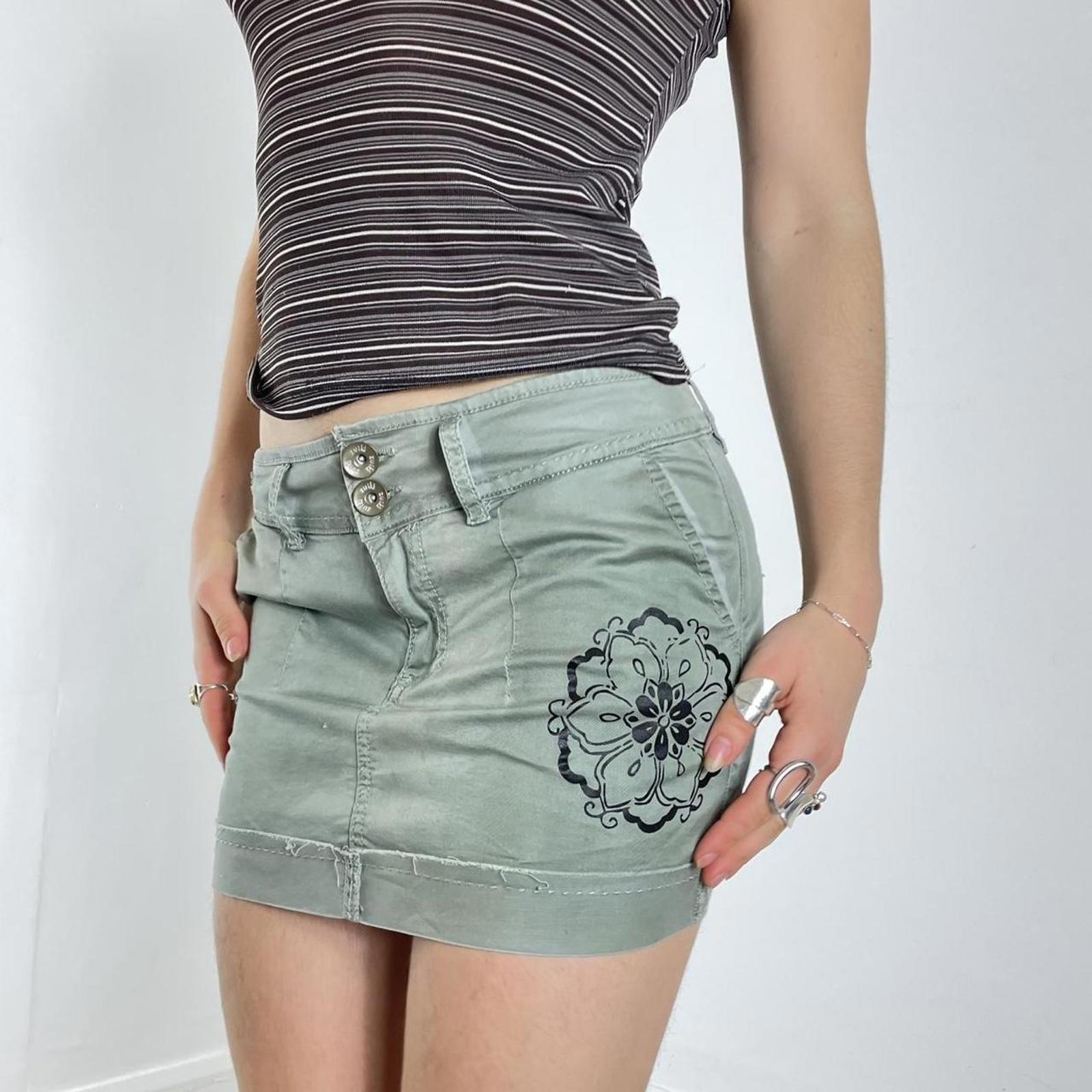 Y2k kahki micro skirt with flower print