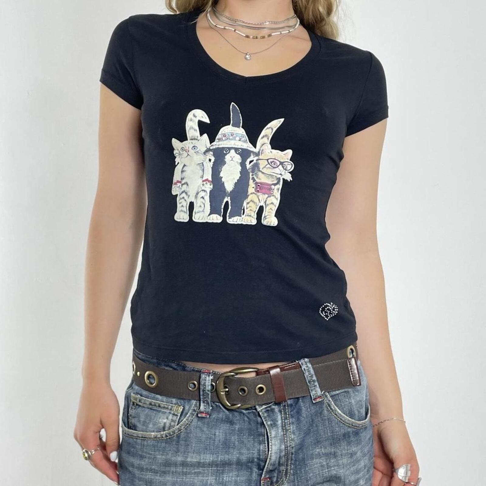 Black graphic fitted cat print tee