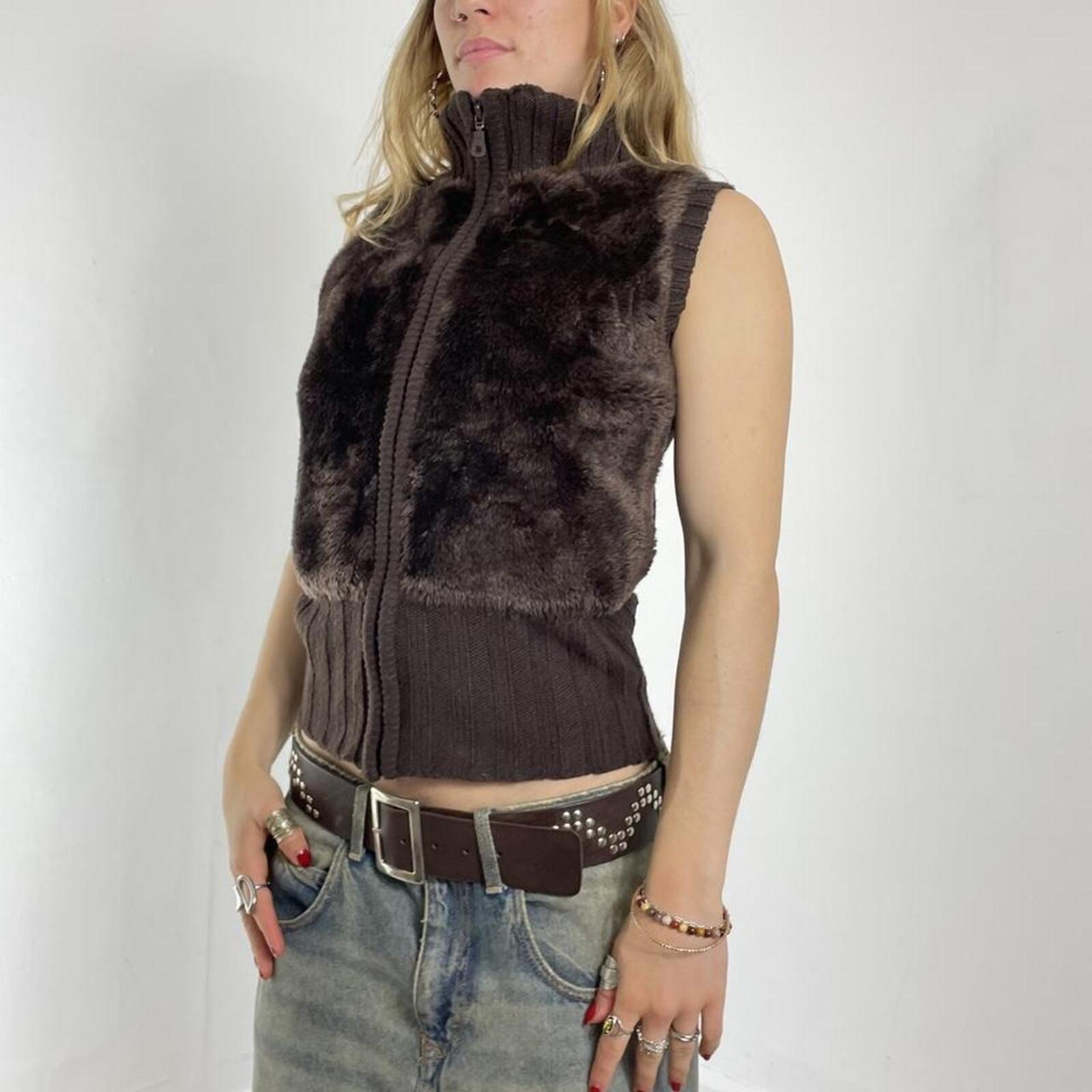 Brown fluffy ribbed fitted gillet zip up top