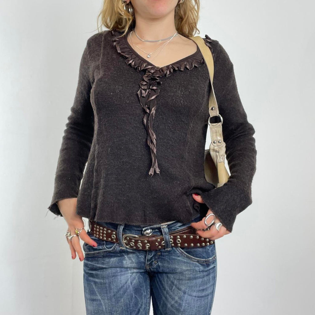 Vintage brown knitted long sleeve top with frill lace hem details