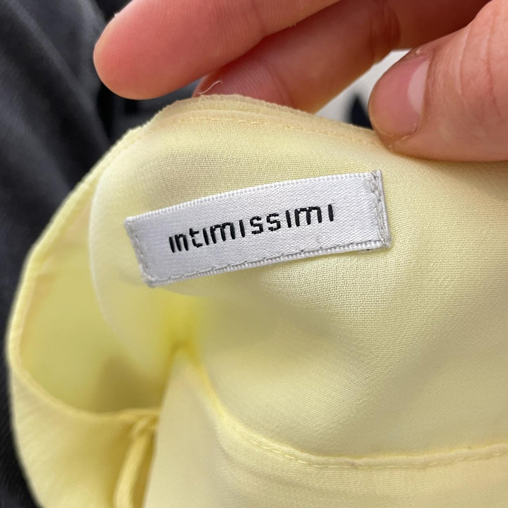 Delicate baby yellow intimissimi lace cami top