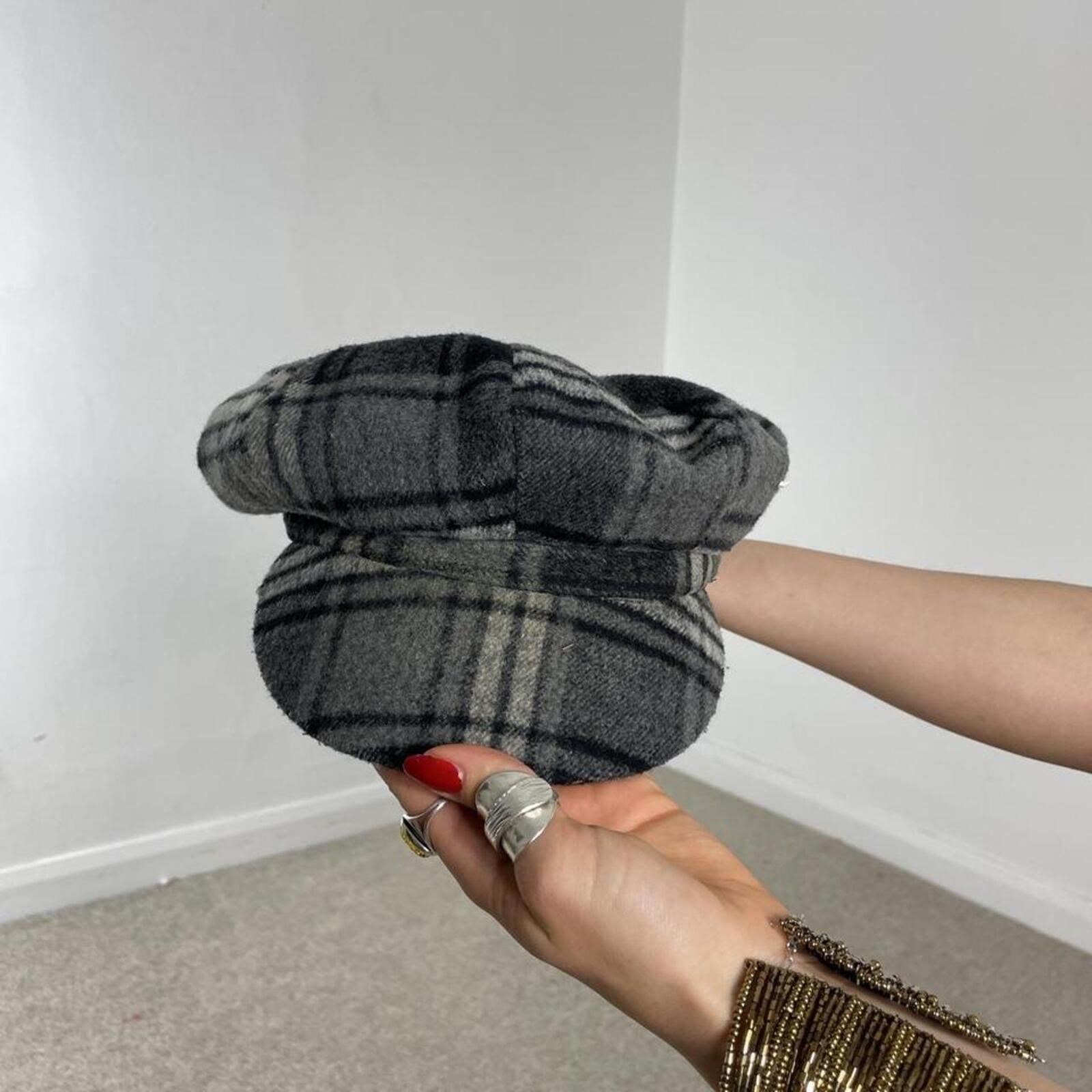 Checked grey and white flat cap hat