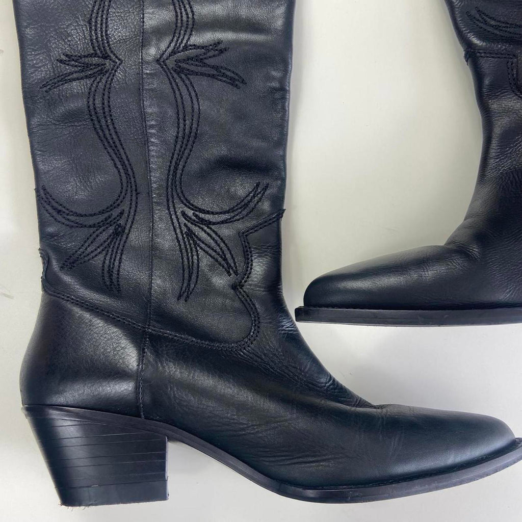 Vintage black patterned cowboy boots