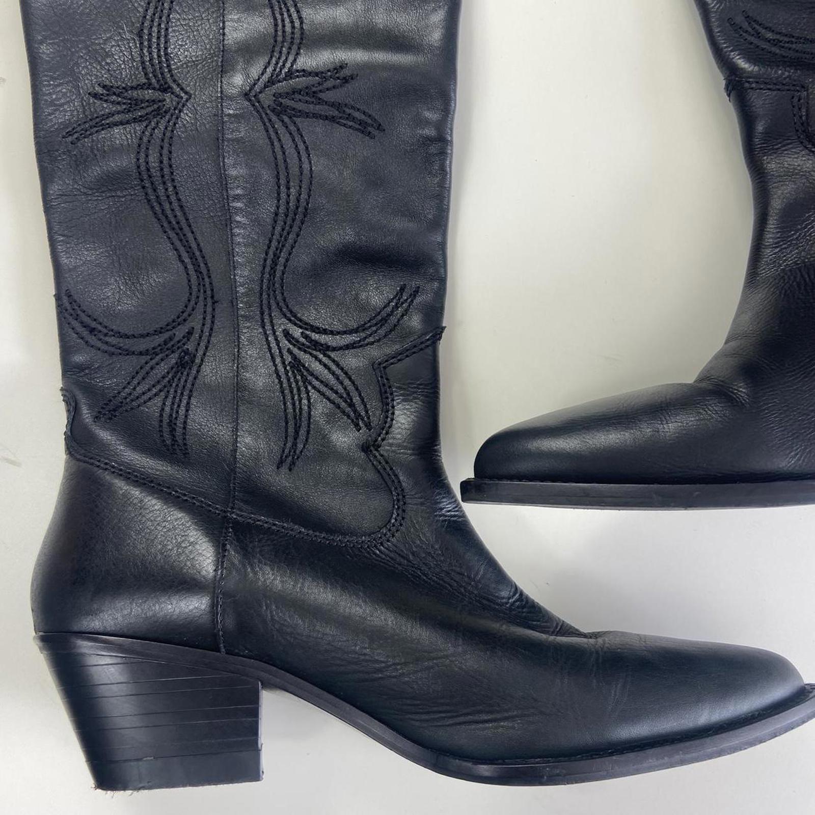 Vintage black patterned cowboy boots