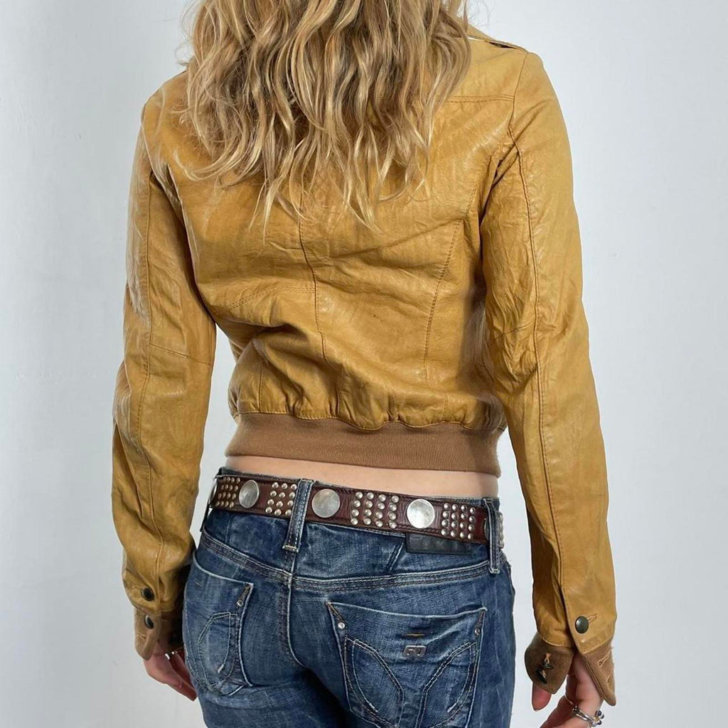 Vintage mustard fitted leather jacket with thick waist band, cool pockets.