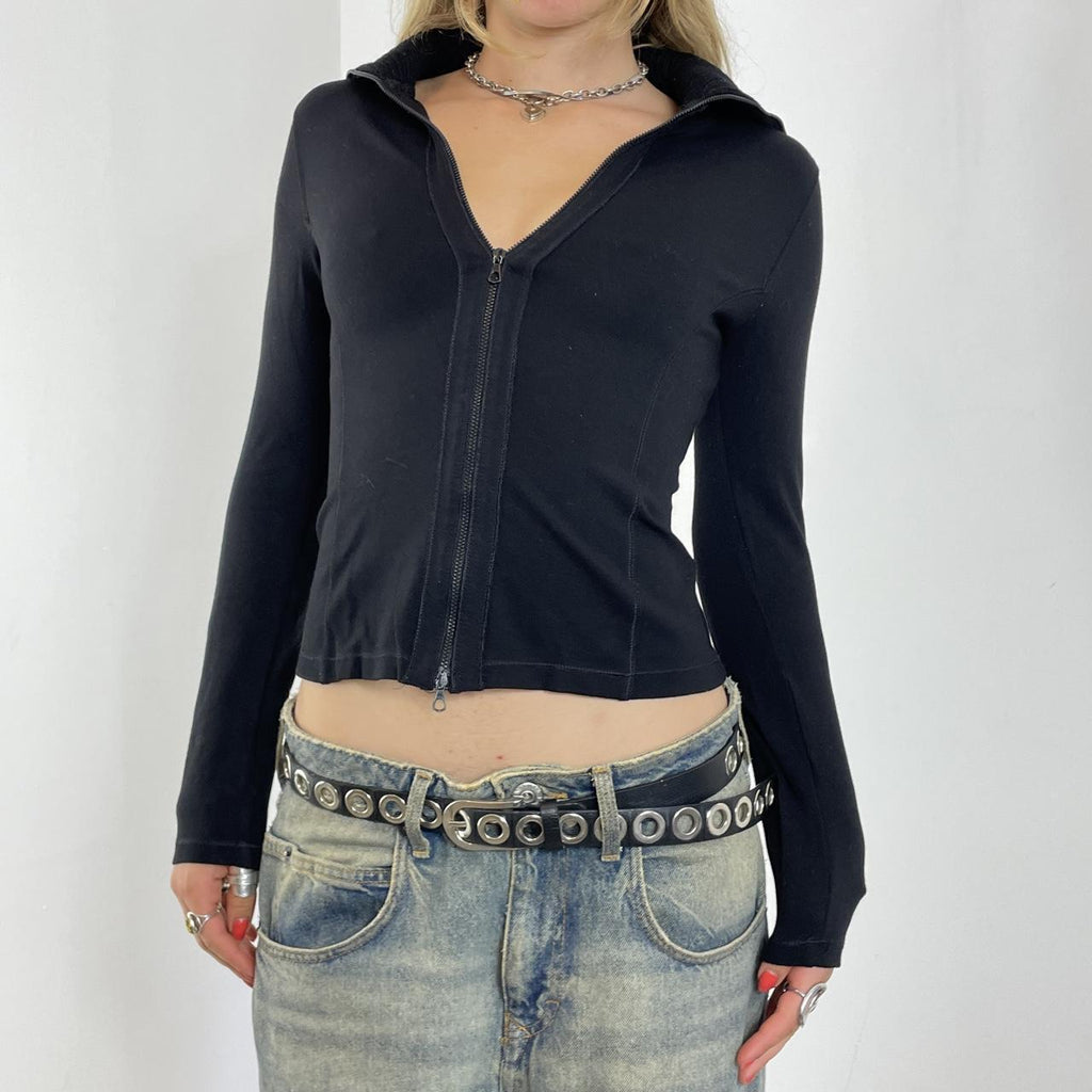 Y2K zip up fitted roll neck black jumper