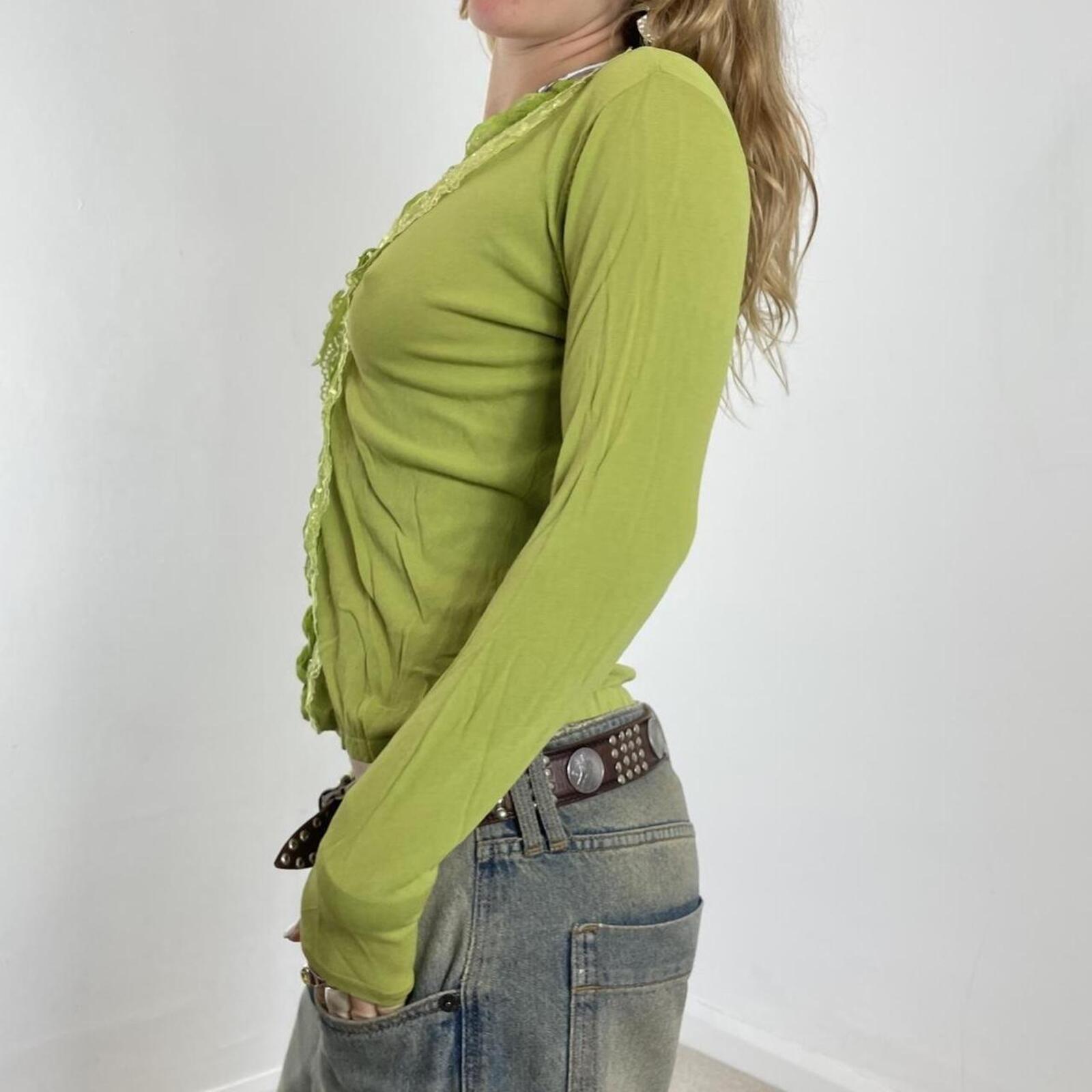 Vintage long sleeve ruffled v neck top