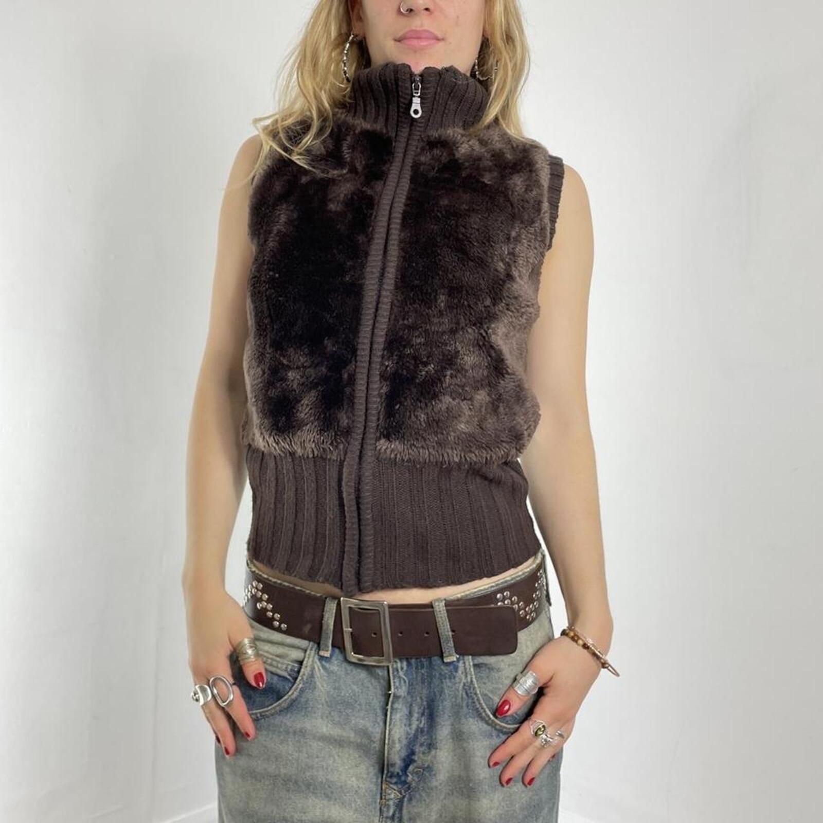 Brown fluffy ribbed fitted gillet zip up top