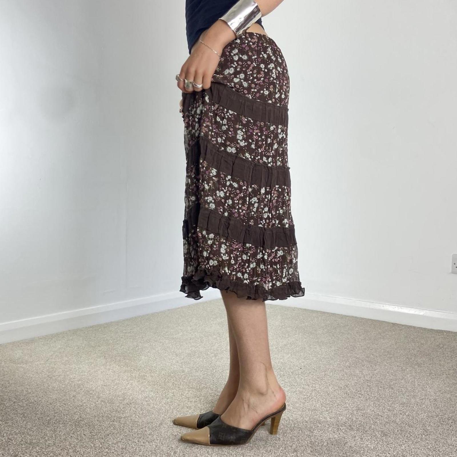 Vintage brown floral tiered midi skirt with little pink flowers and brown mesh !! SOOO prettyyyy