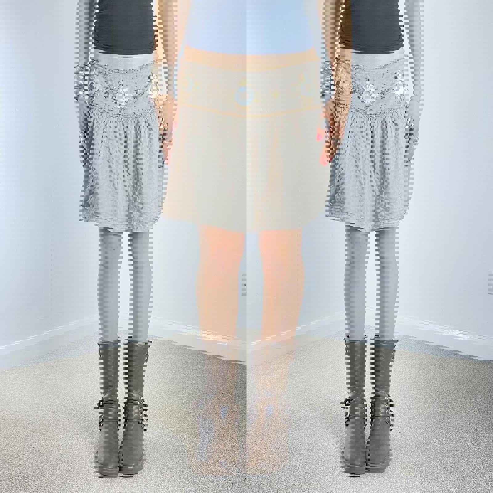 00's light brown stunning beaded and shell detailed mini skirt