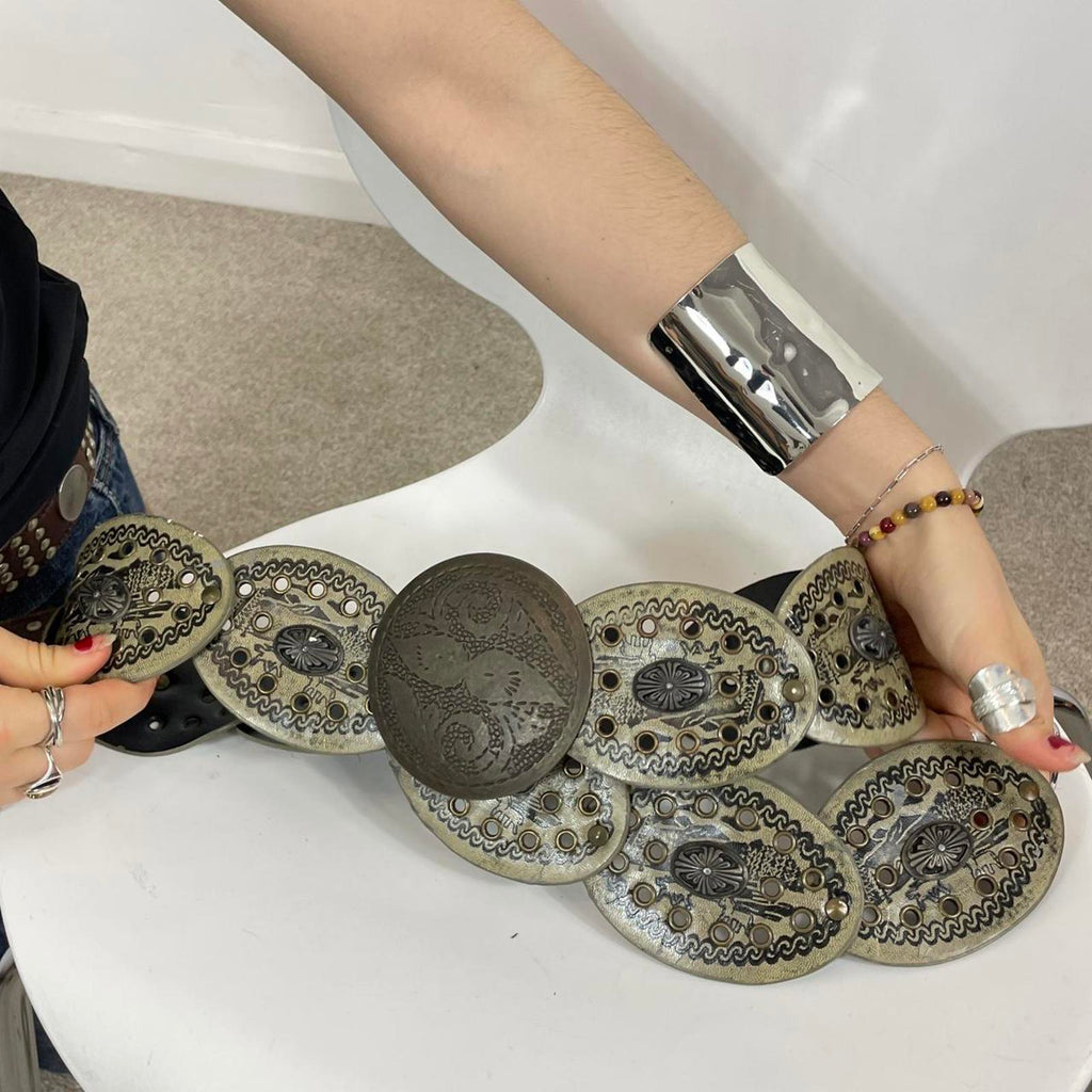 00's kahki grey printed patterened studded disk belt with engravings
