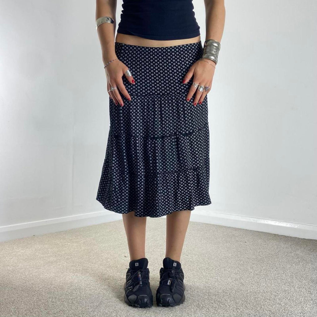 Beautiful patterened tiered white and black midi skirt