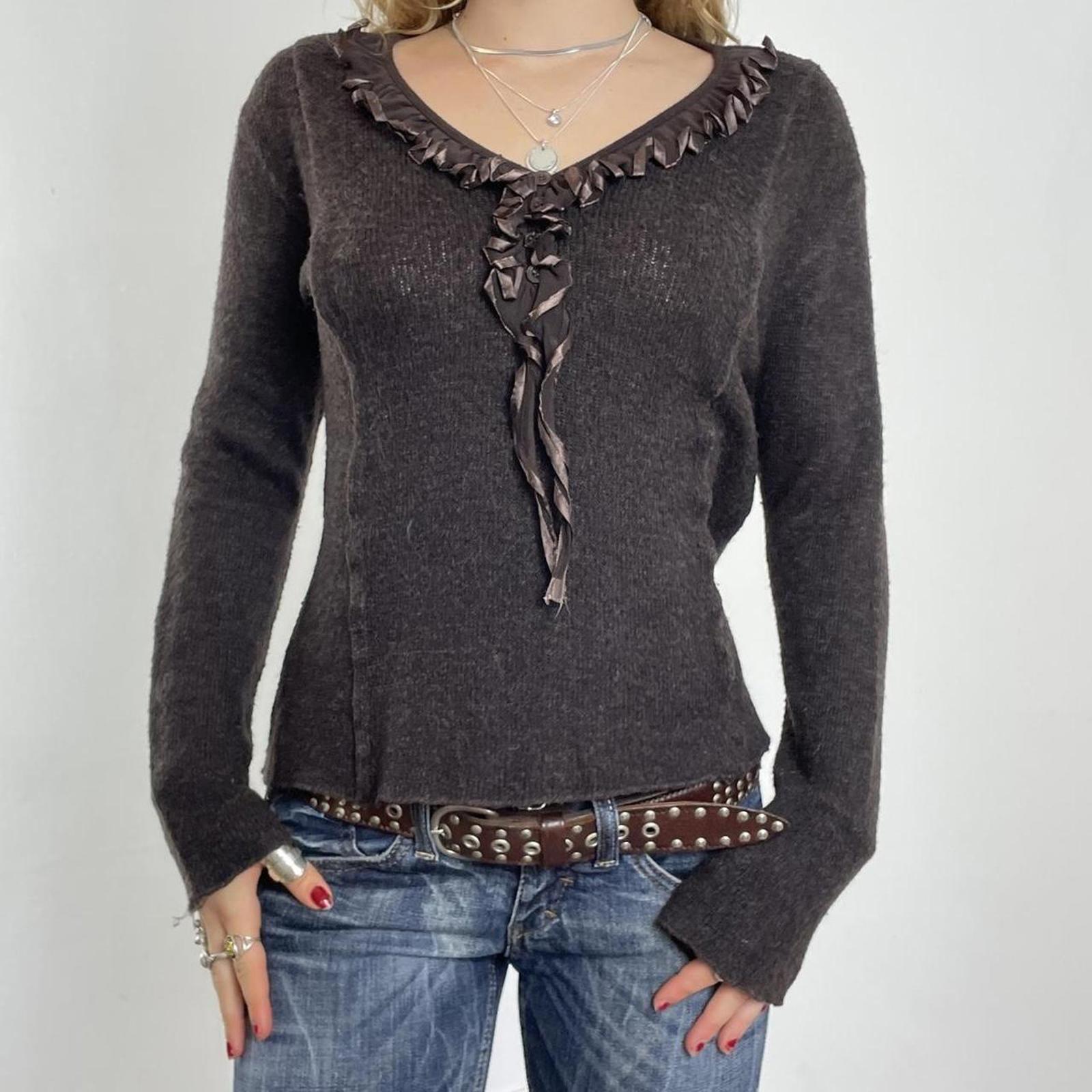 Vintage brown knitted long sleeve top with frill lace hem details