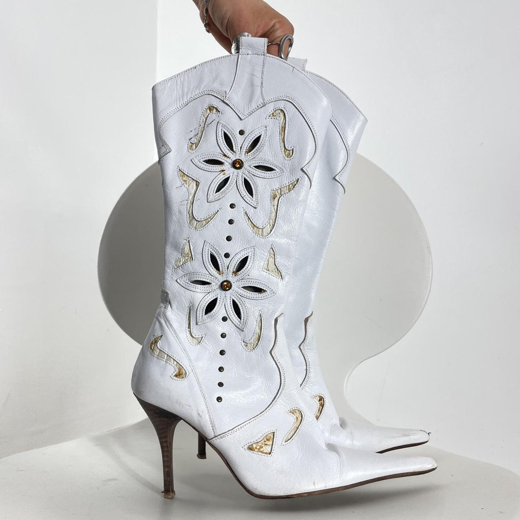 Gold and white vintage italian pointed heeled boots