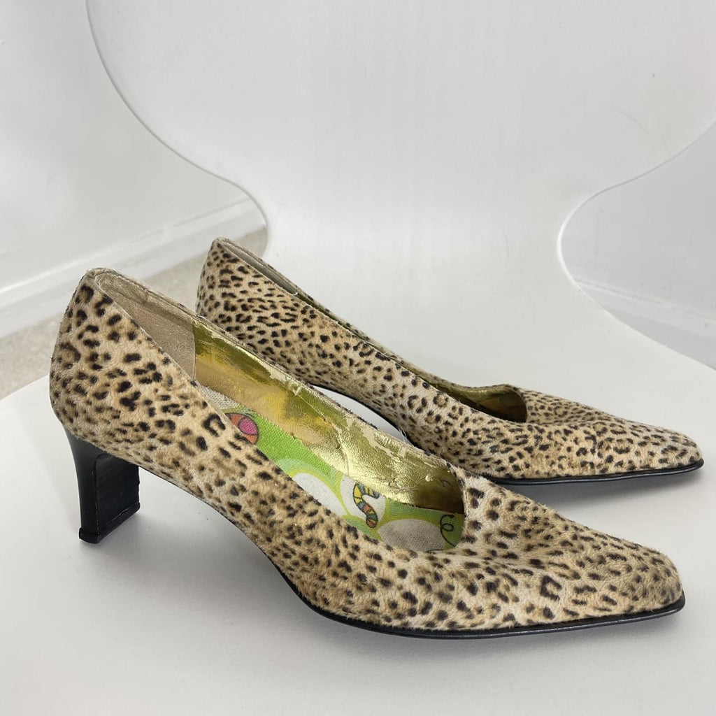 Insane vintage leopard print kitten heels