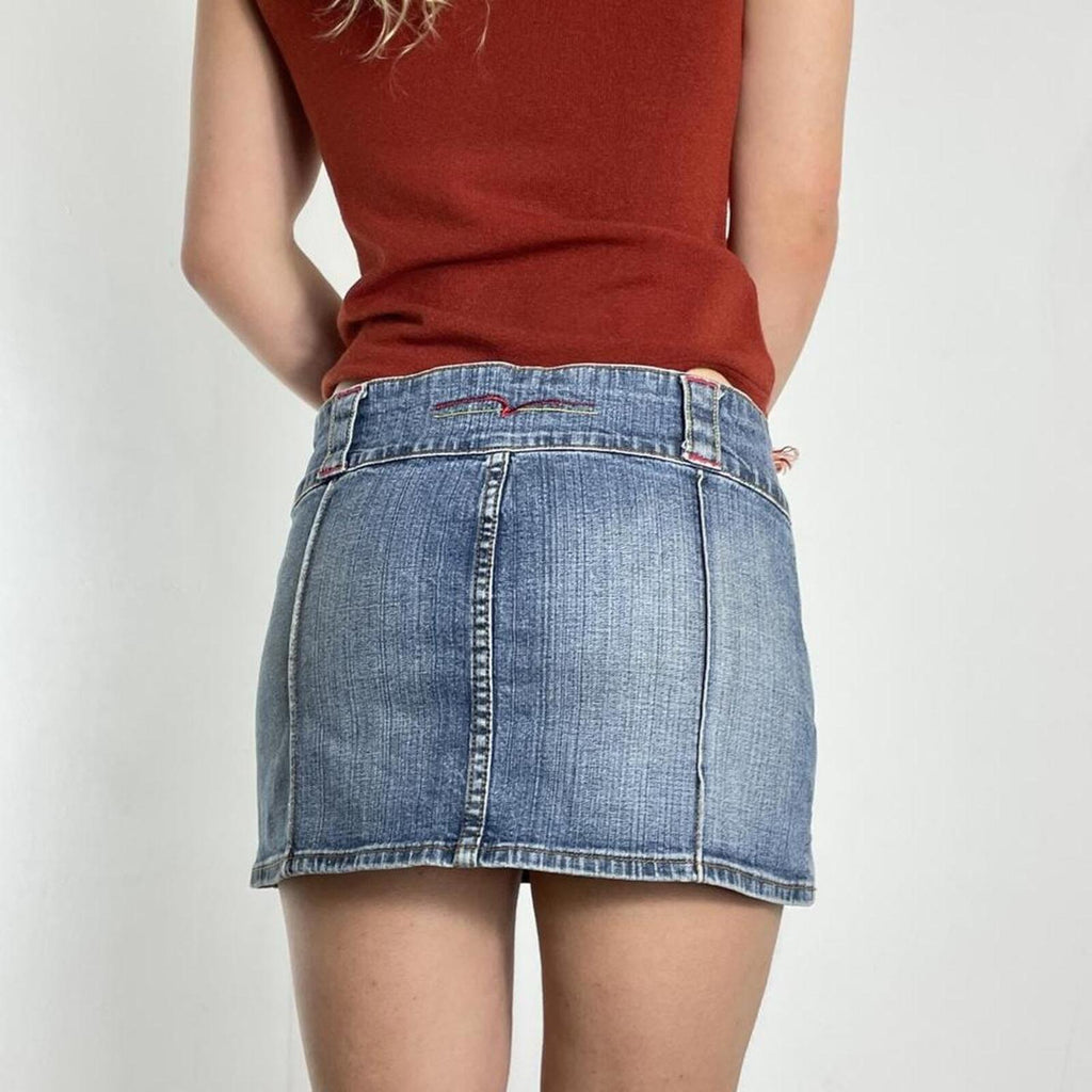 Y2K Denim low rise blue mini skirt with circlular silver buttons and contrast stitching