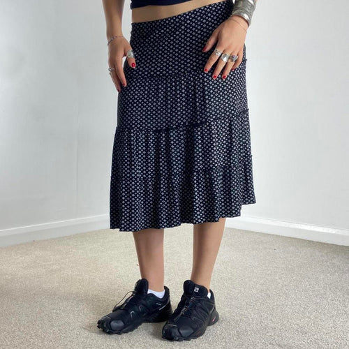 Beautiful patterened tiered white and black midi skirt