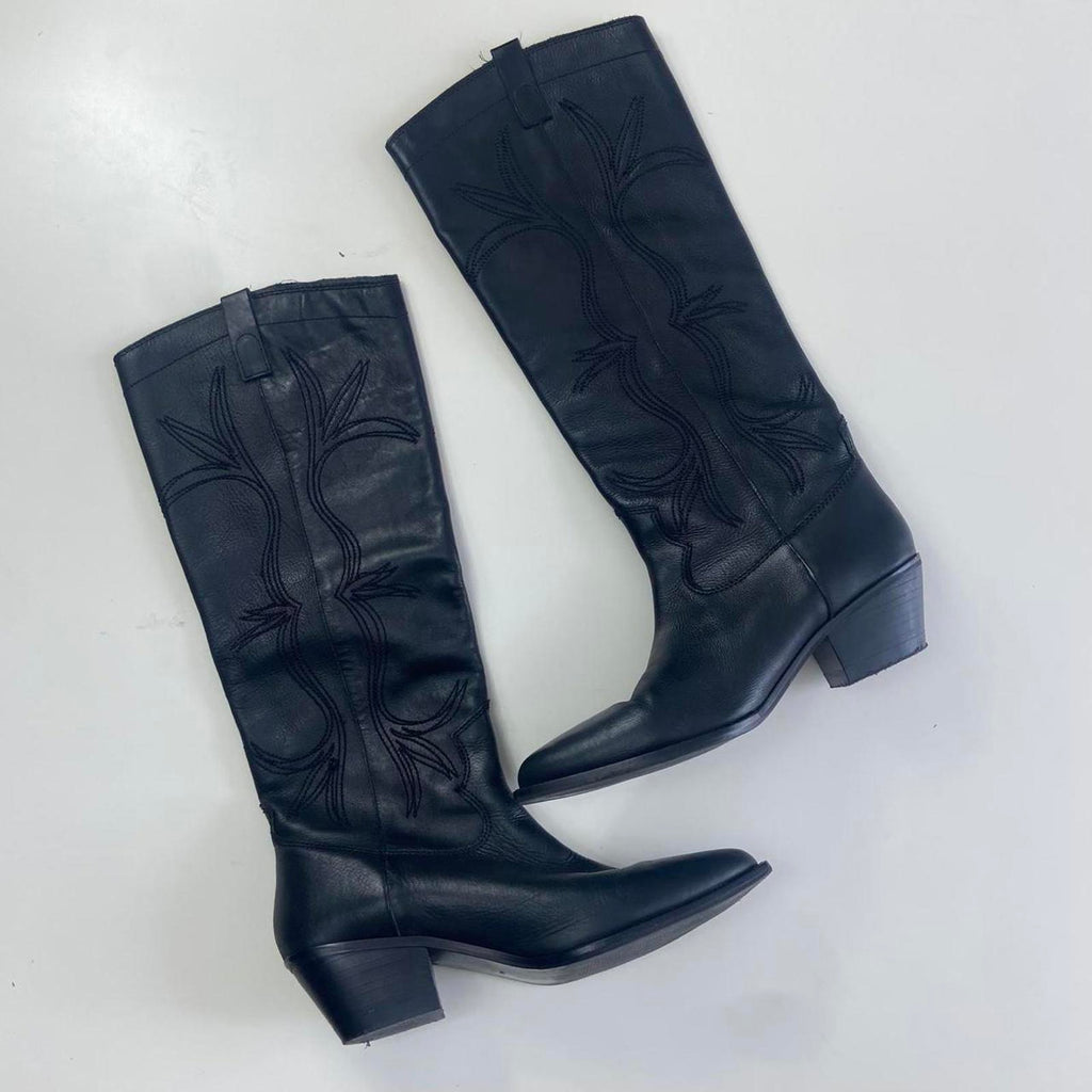 Vintage black patterned cowboy boots