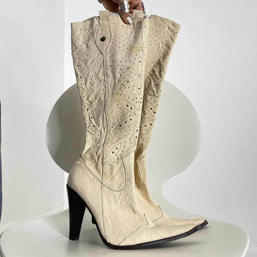 Cream vintage patterned high-heeled boots