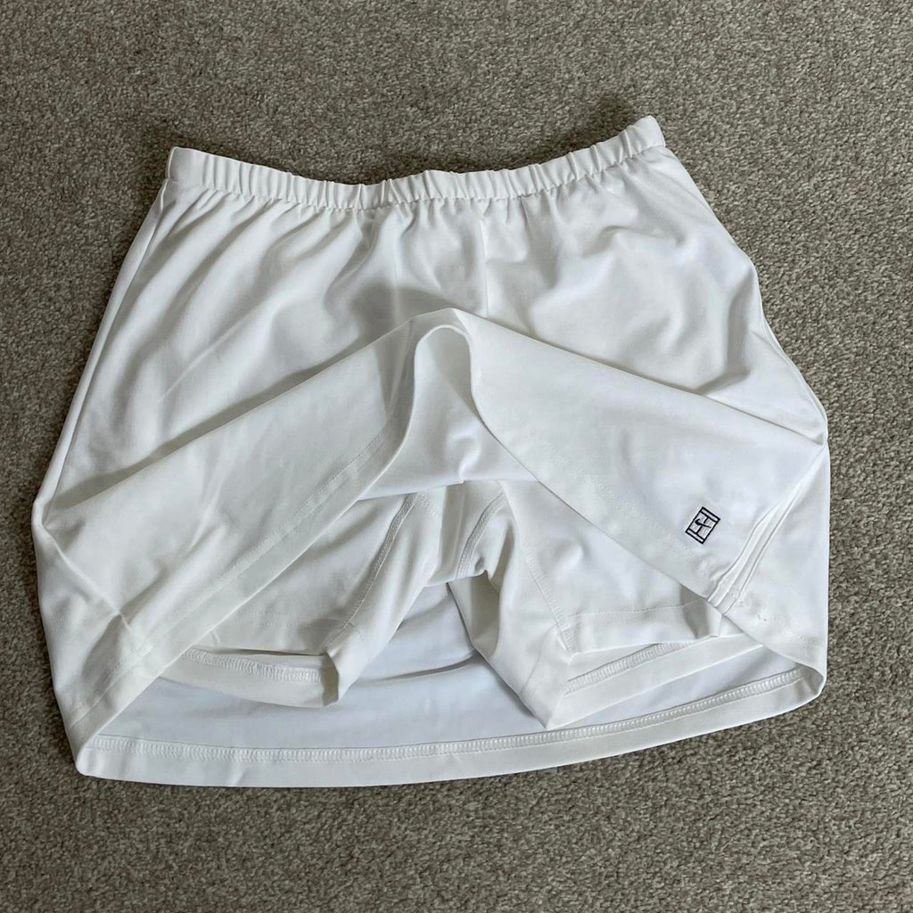 Nike White tenis skirt with built in shorts